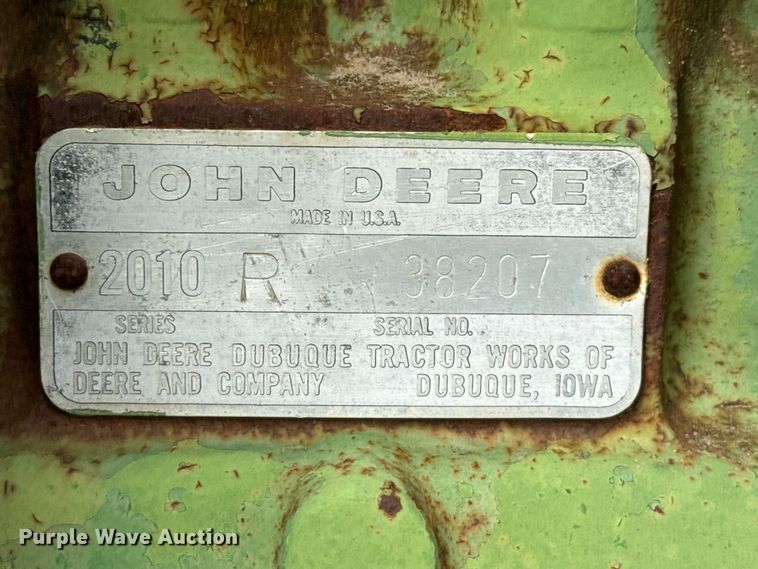 image for item EW4488 John Deere 2010 tractor