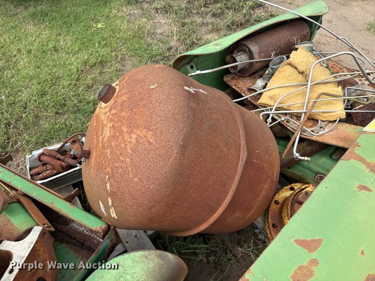 image for item EW4490 John Deere tractor parts