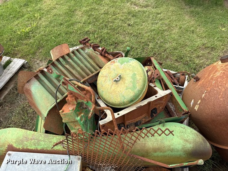 image for item EW4490 John Deere tractor parts
