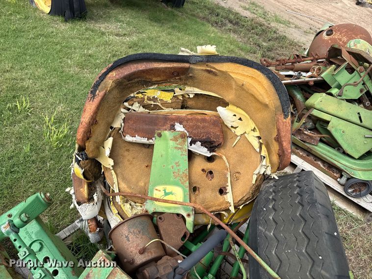 image for item EW4490 John Deere tractor parts