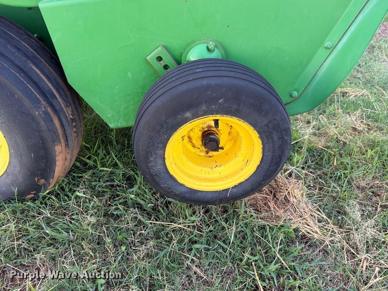 image for item EX0526 John Deere 348 small square baler