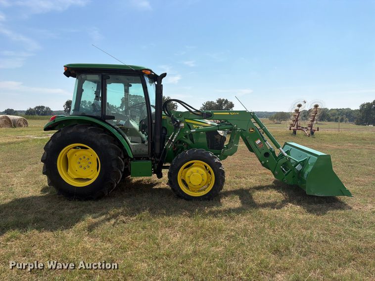 image for item EX0527 2021 John Deere 5065E MFWD tractor