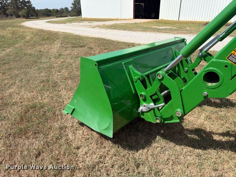 image for item EX0527 2021 John Deere 5065E MFWD tractor
