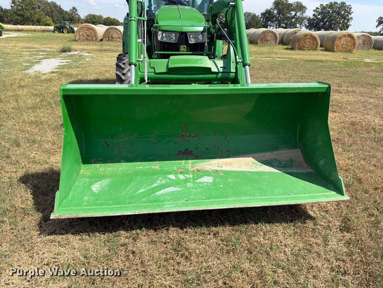 image for item EX0527 2021 John Deere 5065E MFWD tractor