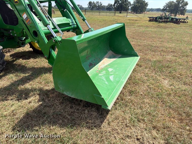 image for item EX0527 2021 John Deere 5065E MFWD tractor