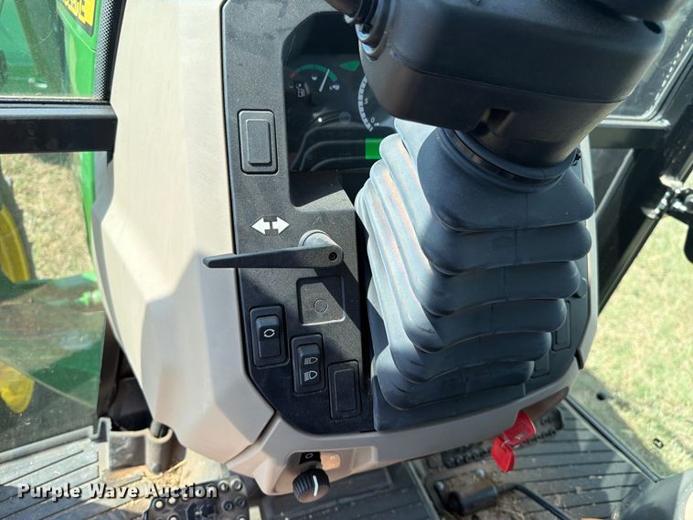 image for item EX0527 2021 John Deere 5065E MFWD tractor