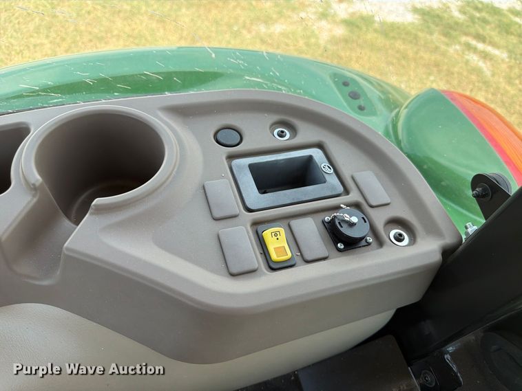image for item EX0527 2021 John Deere 5065E MFWD tractor