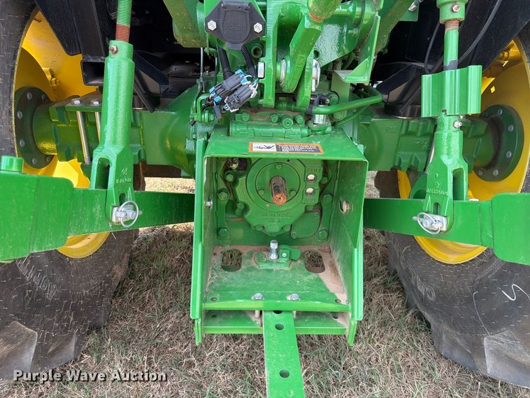 image for item EX0527 2021 John Deere 5065E MFWD tractor