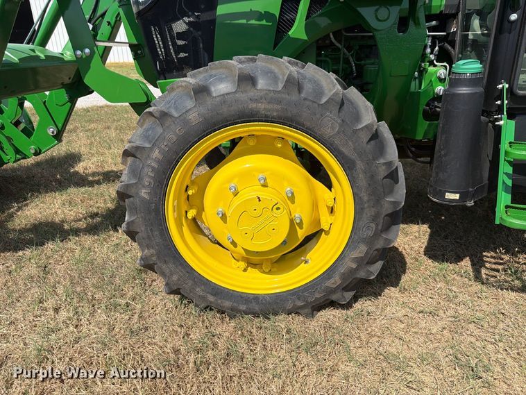 image for item EX0527 2021 John Deere 5065E MFWD tractor