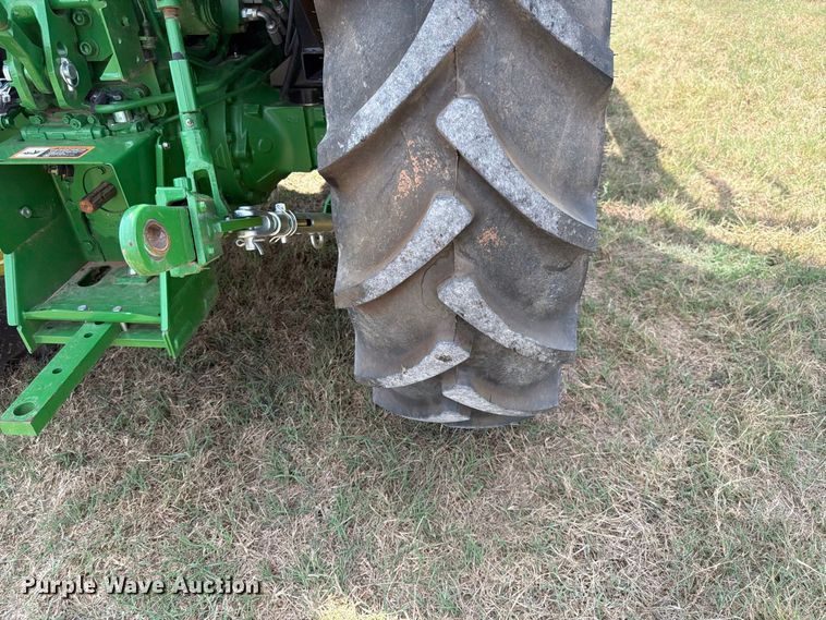 image for item EX0527 2021 John Deere 5065E MFWD tractor