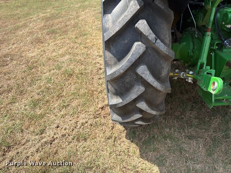 image for item EX0527 2021 John Deere 5065E MFWD tractor