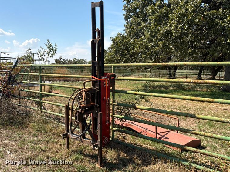 Worksaver hydraulic post driver