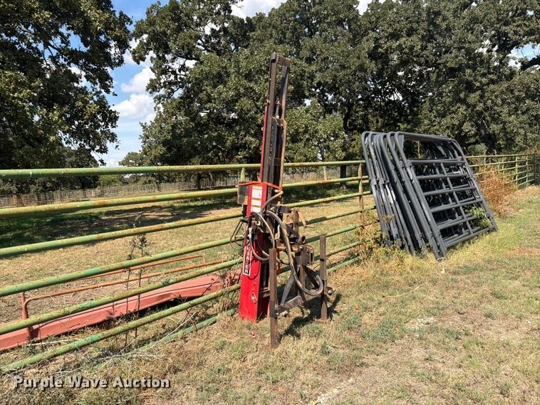 image for item EX0528 Worksaver hydraulic post driver
