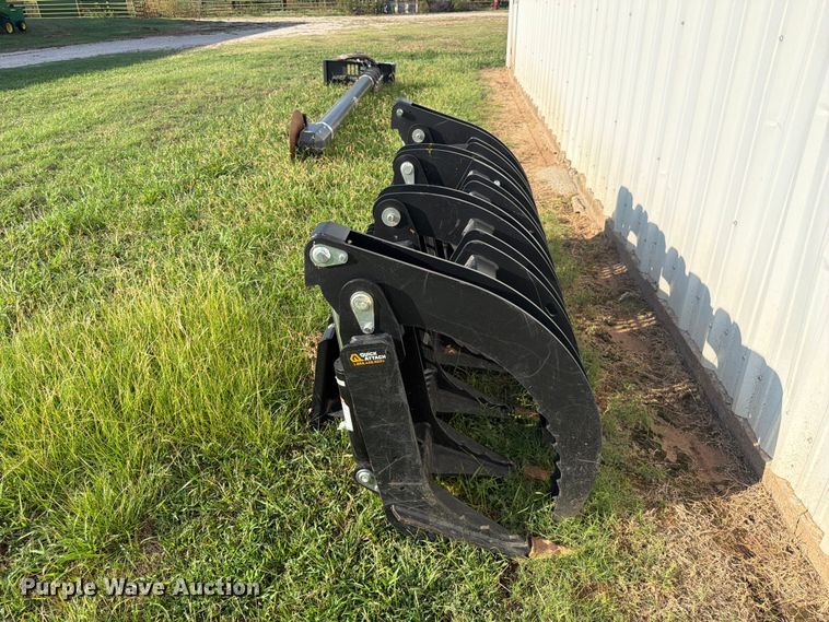 image for item EX0536 Quick attach skid steer grapple bucket