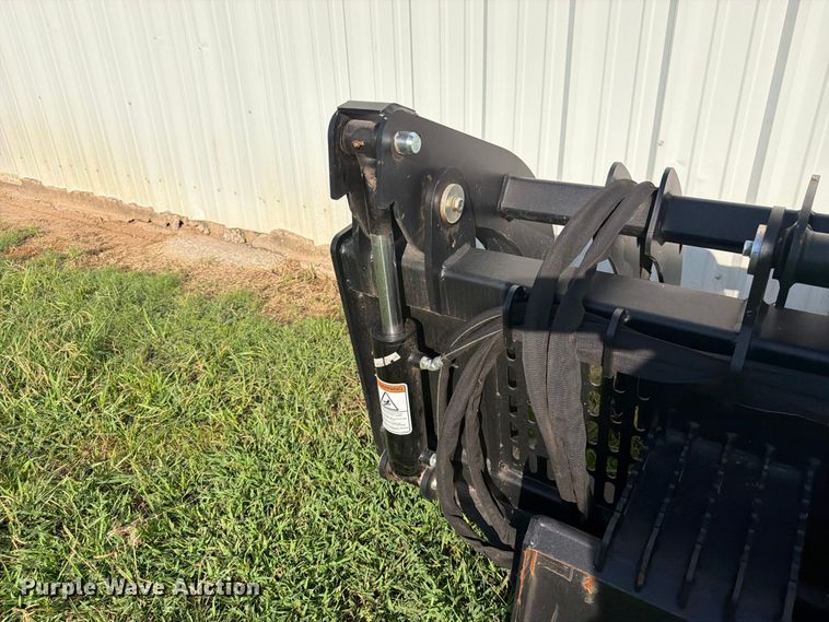 image for item EX0536 Quick attach skid steer grapple bucket