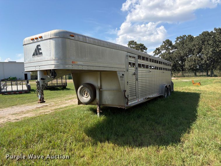 2006 Elite trailers livestock trailer