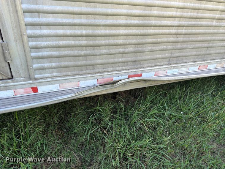 image for item EX0540 2006 Elite trailers livestock trailer
