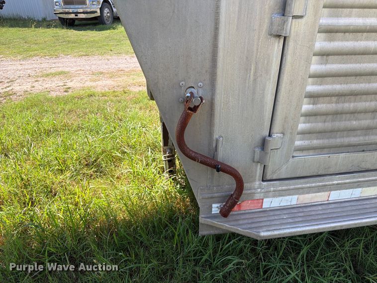 image for item EX0540 2006 Elite trailers livestock trailer