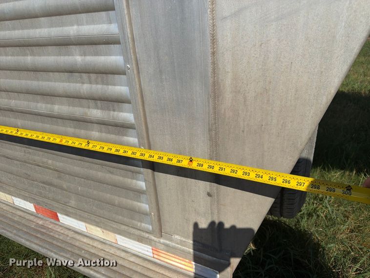 image for item EX0540 2006 Elite trailers livestock trailer