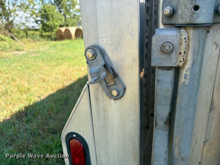 image for item EX0540 2006 Elite trailers livestock trailer