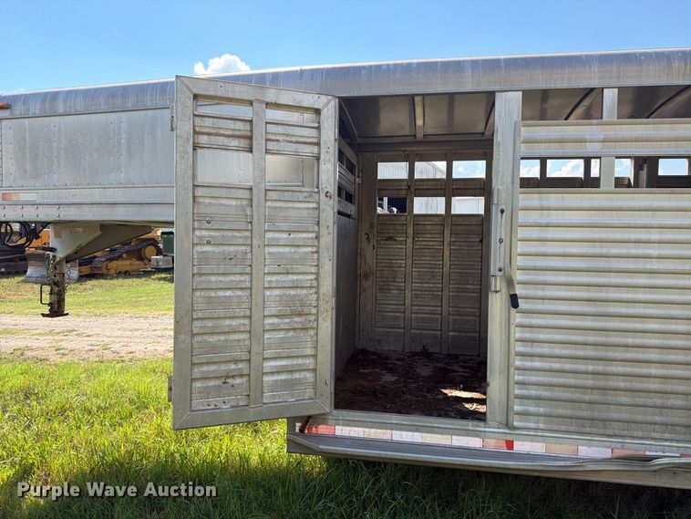 image for item EX0540 2006 Elite trailers livestock trailer