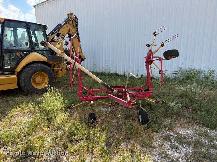 image for item EX0546 hay tedder