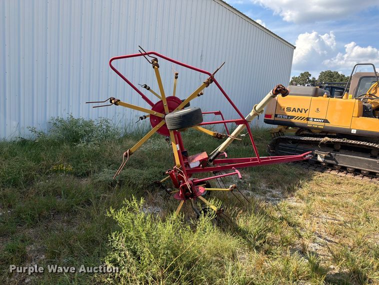 image for item EX0546 hay tedder