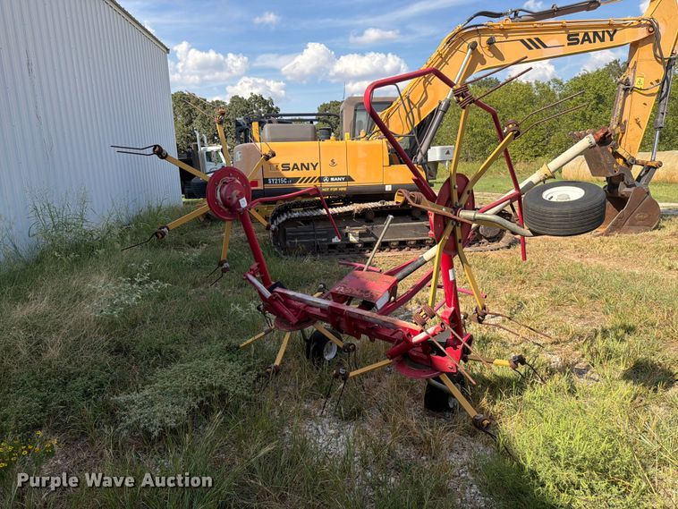 image for item EX0546 hay tedder