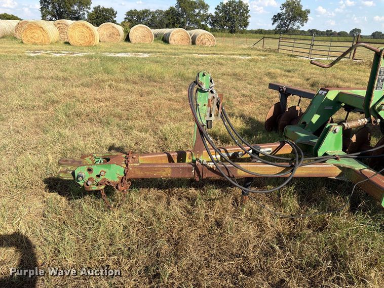 image for item EX0552 John Deere 637 tandem disk
