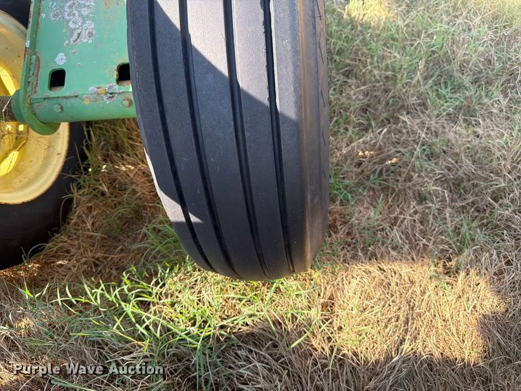 image for item EX0552 John Deere 637 tandem disk