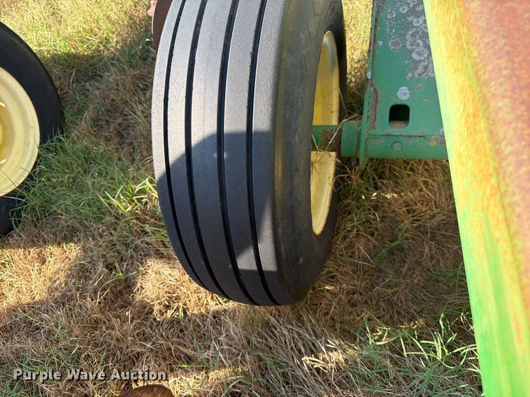 image for item EX0552 John Deere 637 tandem disk