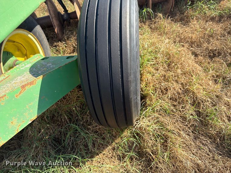 image for item EX0552 John Deere 637 tandem disk