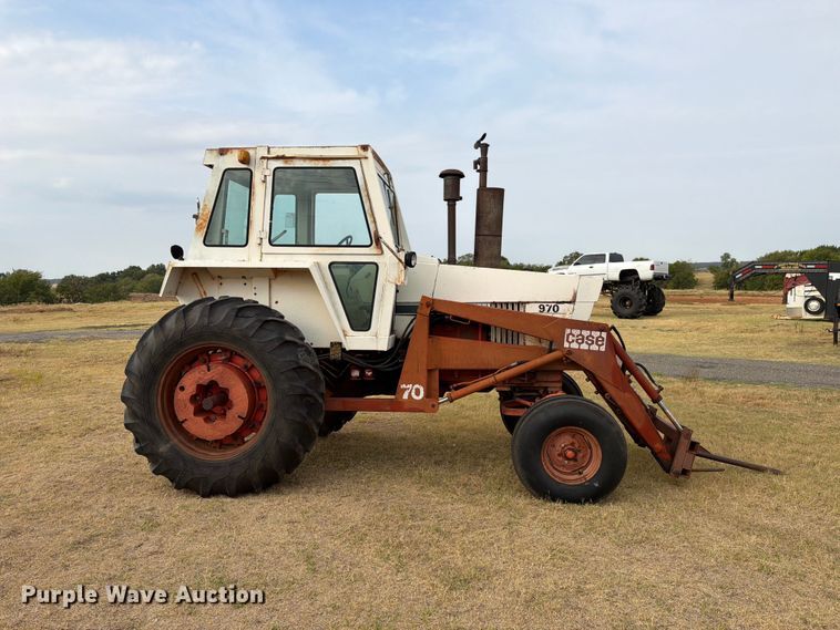 image for item EX0560 1976 Case 970 tractor