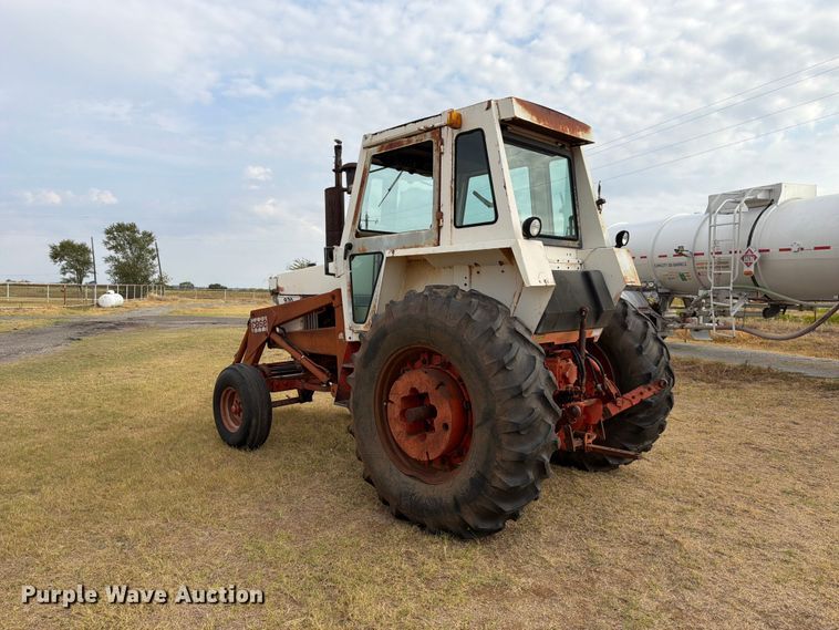 image for item EX0560 1976 Case 970 tractor