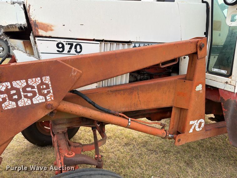 image for item EX0560 1976 Case 970 tractor