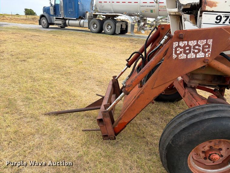 image for item EX0560 1976 Case 970 tractor