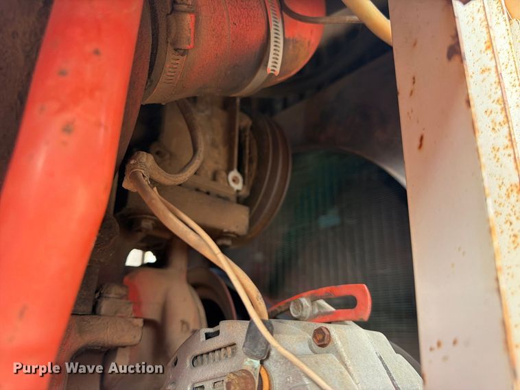 image for item EX0560 1976 Case 970 tractor