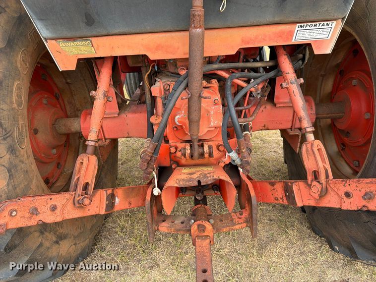 image for item EX0560 1976 Case 970 tractor