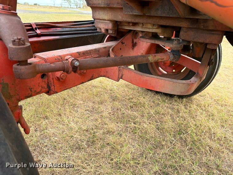 image for item EX0560 1976 Case 970 tractor