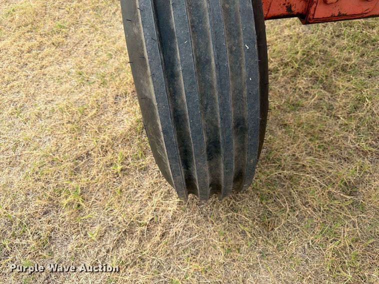 image for item EX0560 1976 Case 970 tractor
