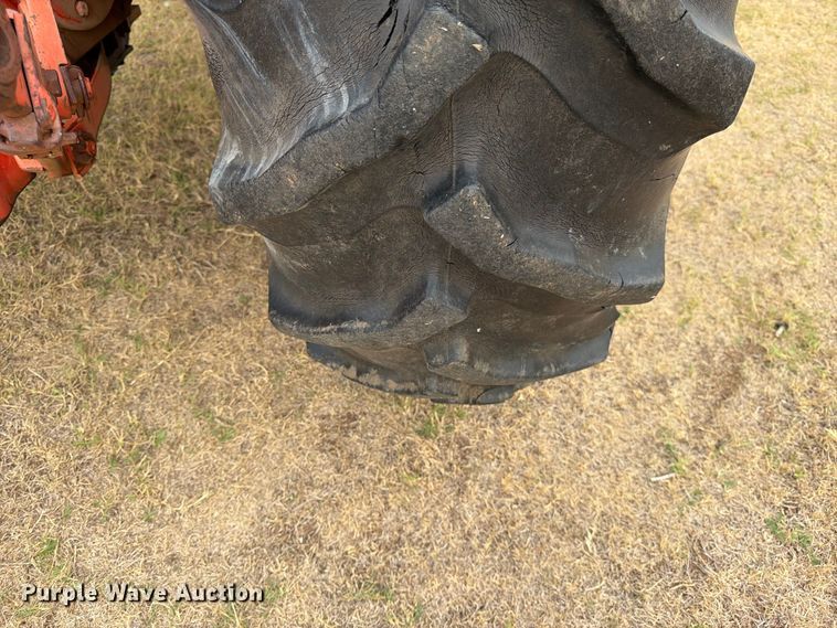 image for item EX0560 1976 Case 970 tractor