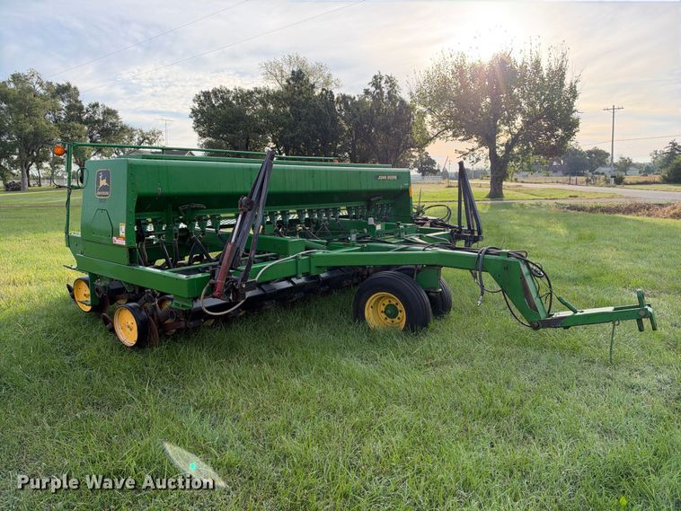 image for item EX2275 1993 John Deere 750 no-till grain drill