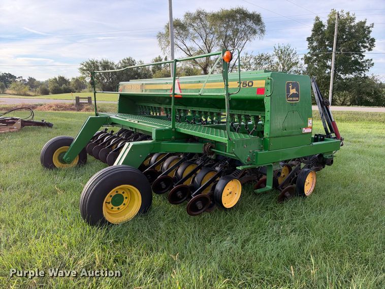 image for item EX2275 1993 John Deere 750 no-till grain drill
