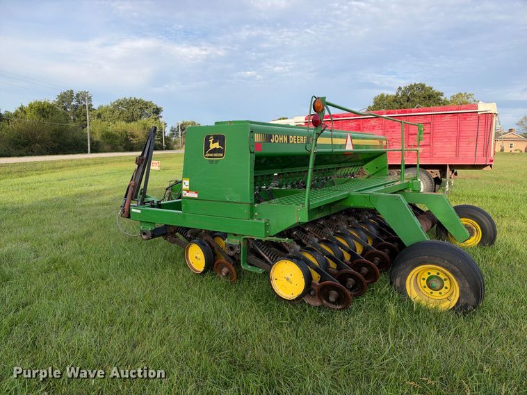 image for item EX2275 1993 John Deere 750 no-till grain drill