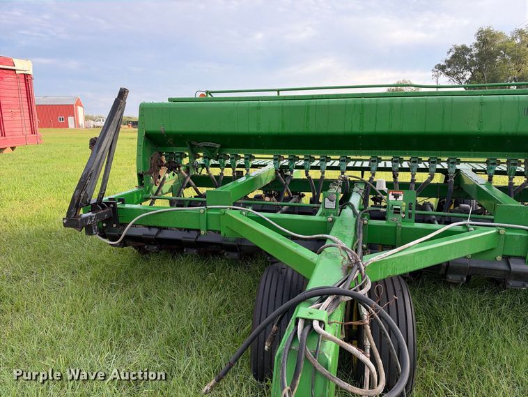 image for item EX2275 1993 John Deere 750 no-till grain drill