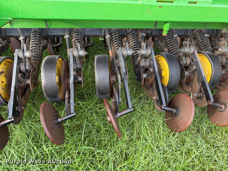 image for item EX2275 1993 John Deere 750 no-till grain drill
