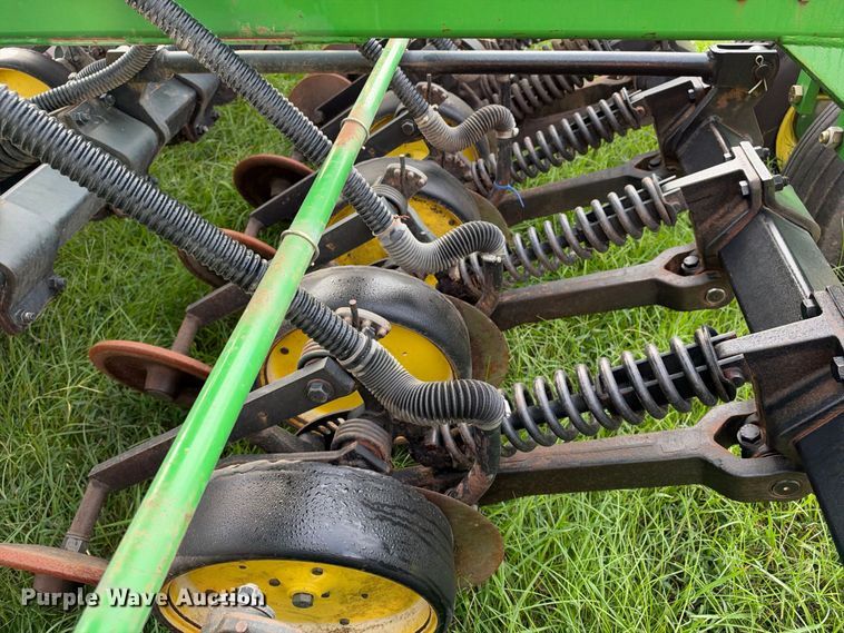 image for item EX2275 1993 John Deere 750 no-till grain drill