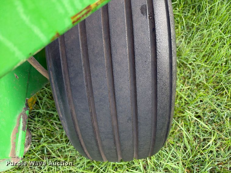 image for item EX2275 1993 John Deere 750 no-till grain drill