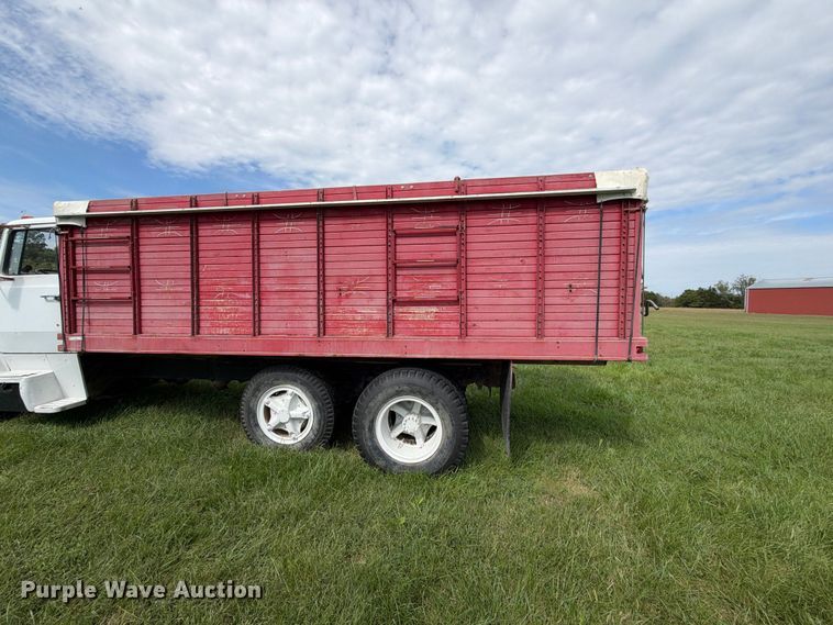 image for item EX2276 1976 Ford 750 