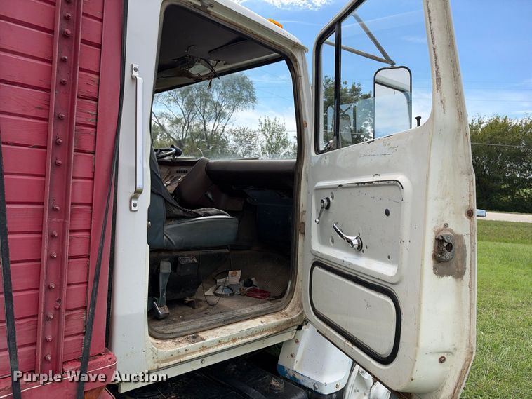 image for item EX2276 1976 Ford 750 